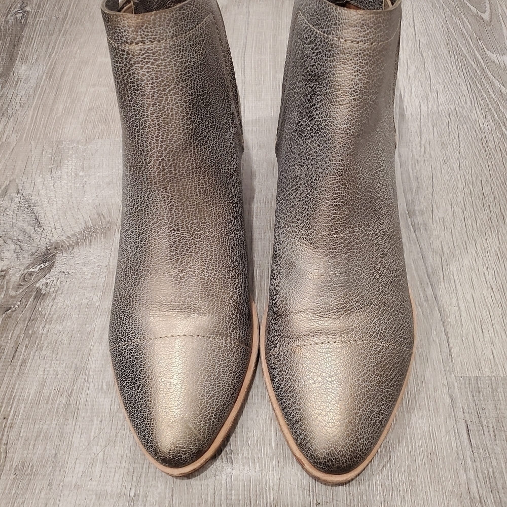 NEW Joie Jodi Metallic Leather Ankle Boot - Picture 2 of 5